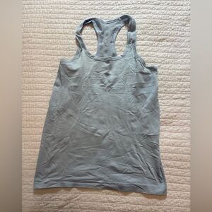 Lululemon workout tank